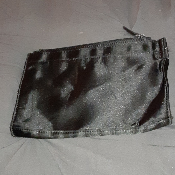 Makeup bag - Picture 2 of 2
